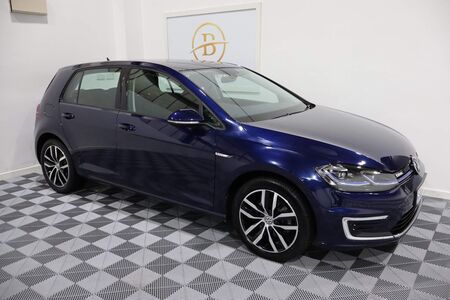 VOLKSWAGEN GOLF 35.8kWh e-Golf Auto 5dr