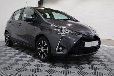 TOYOTA YARIS 1.5 VVT-h Icon Tech E-CVT Euro 6 (s/s) 5dr